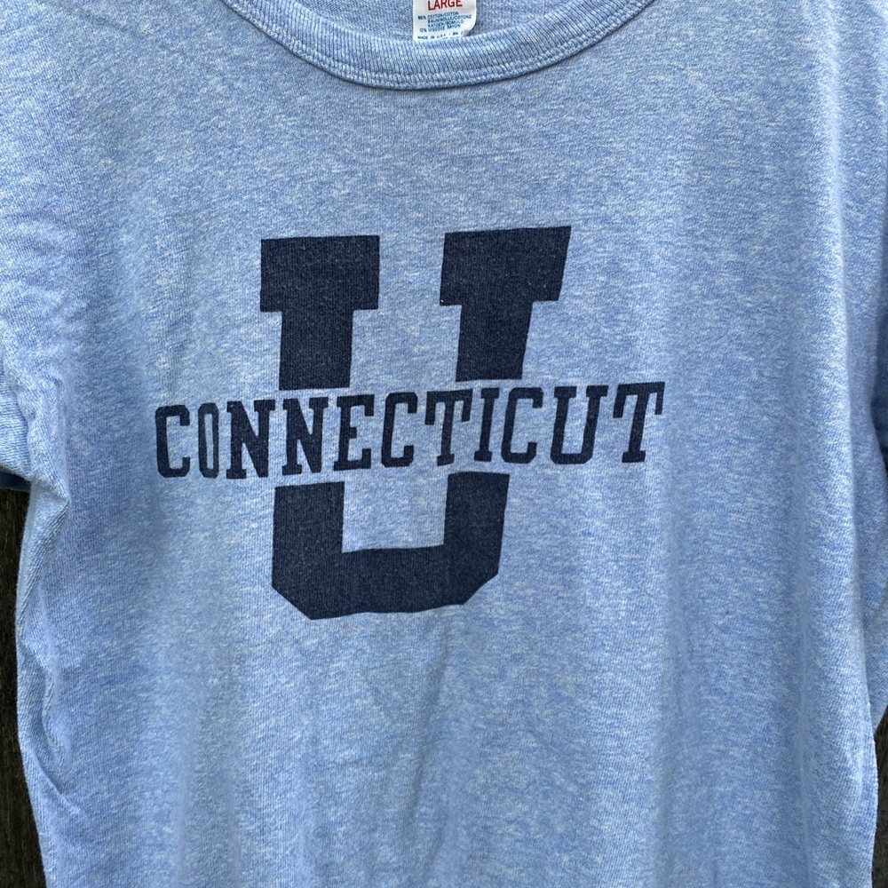 VTG UConn champion tee - Picture 3 of 3